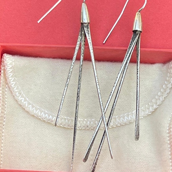 James Avery Hammered crescent dangle earrings - Picture 3 of 10